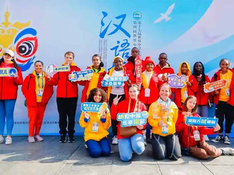 Essential Chinese Phrases for Foreign Travelers: A Practical Phrasebook